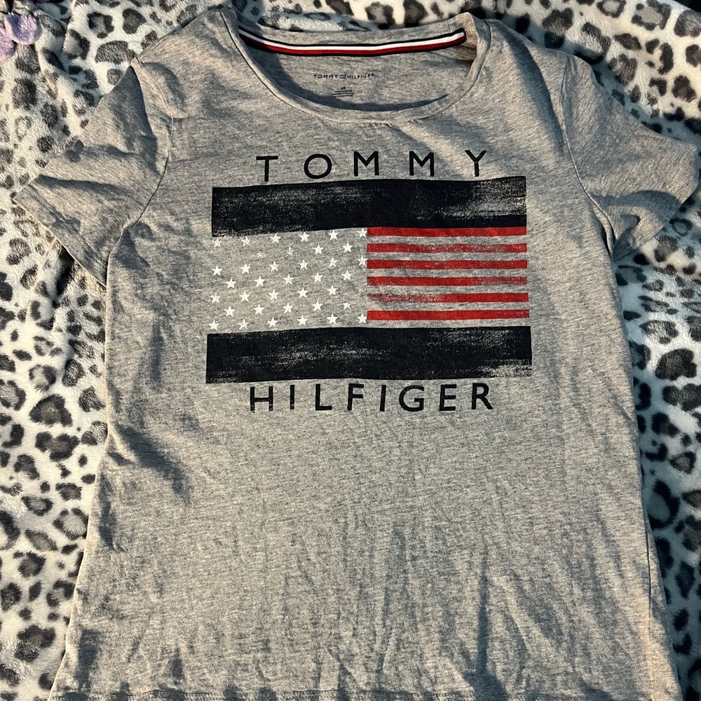 Tommy Hilfiger Gray T Shirt